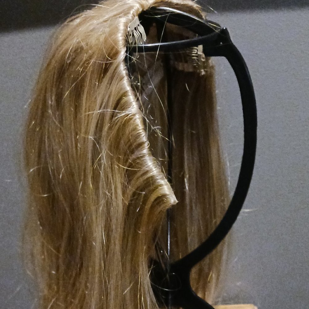 New Blonde Clip-In Hair 1/2 Wig by Hairdo Exclusively From Hair U Wear - Picture 2 of 4